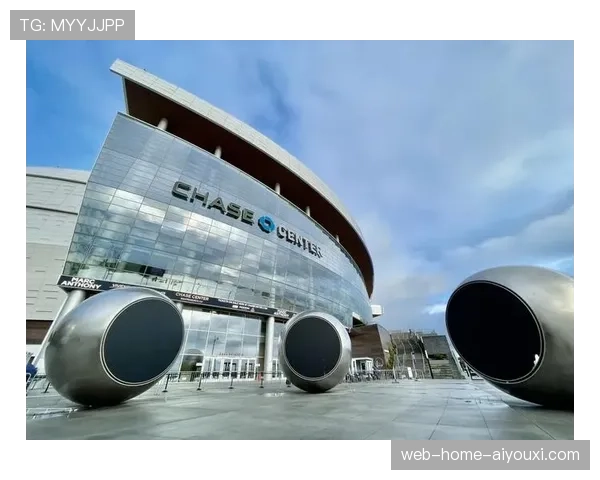 大通中心非门票收入占比61% 场馆经济模式改变球队吸金结构